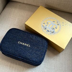 - Chanel Make Up Gift Bag